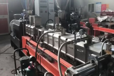 Trung Quốc Máy sản xuất Pvc Carbon cao cấp Pp Masterbatch làm hạt màu nhà máy sản xuất